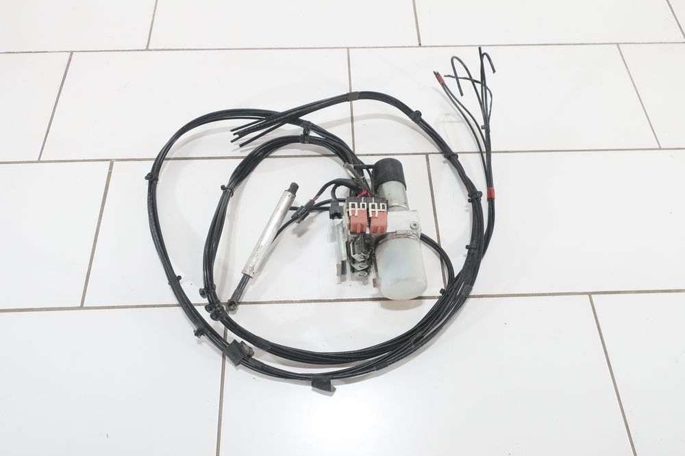 pompa hydrauliczna podnoszenia dachu bmw 1 e88 cabrio 7171303
