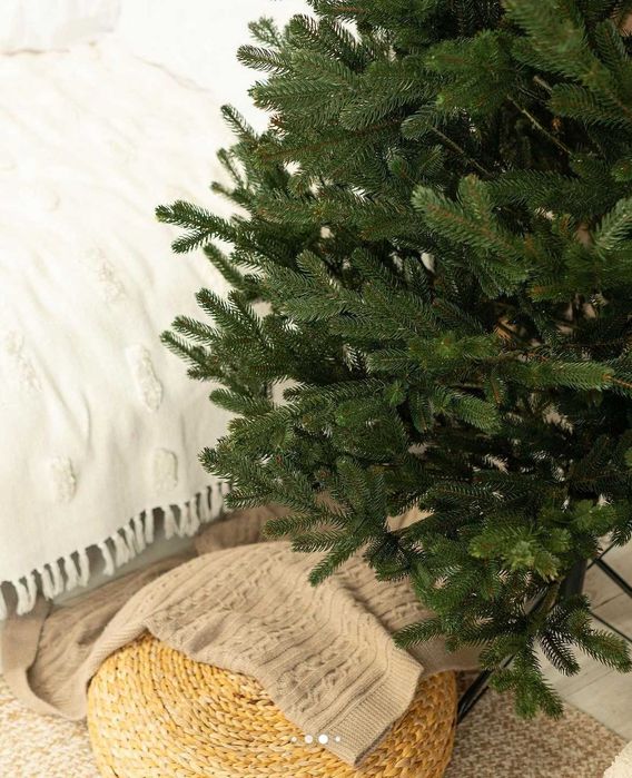 Елка искуственная литая. Ялинка штучна лита. Ялинка різдвяна. Ель