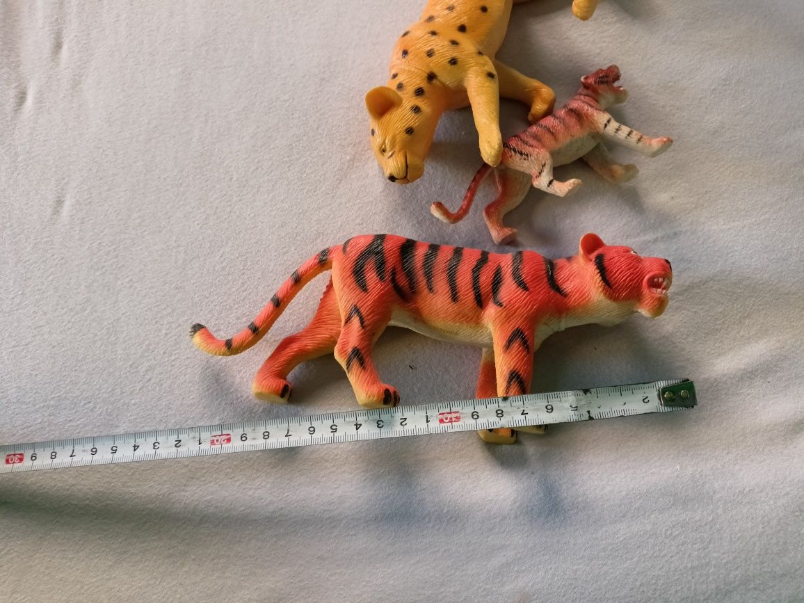 Zestaw zabawek figurki zoo zwierzęta żyrafa tygrys pantera