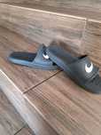Klapki Nike roz35.5