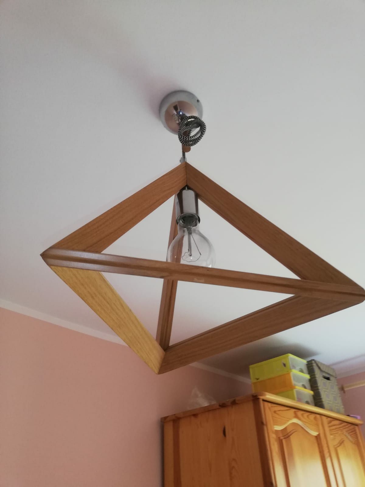 Lampa wisząca drewniana