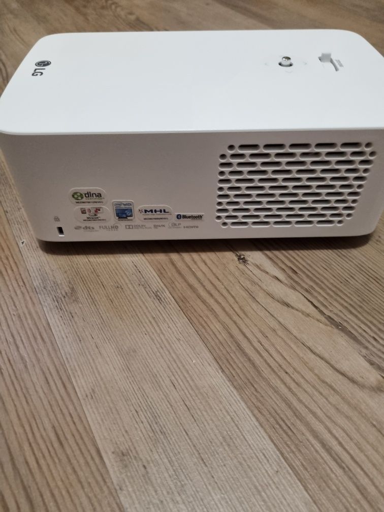 Projektor LG Minibeam Pro