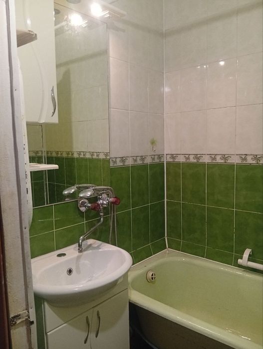 Хозяйка!!! Продам свою 3х комн. квартиру 72м2. Вид на лес и озеро.