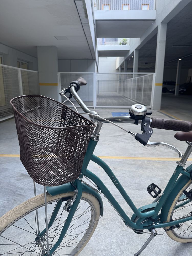 Bicicleta cidade Decathlon mulher
