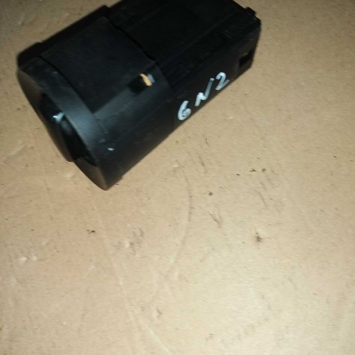 Przełącznik świateł VW Polo 6N2