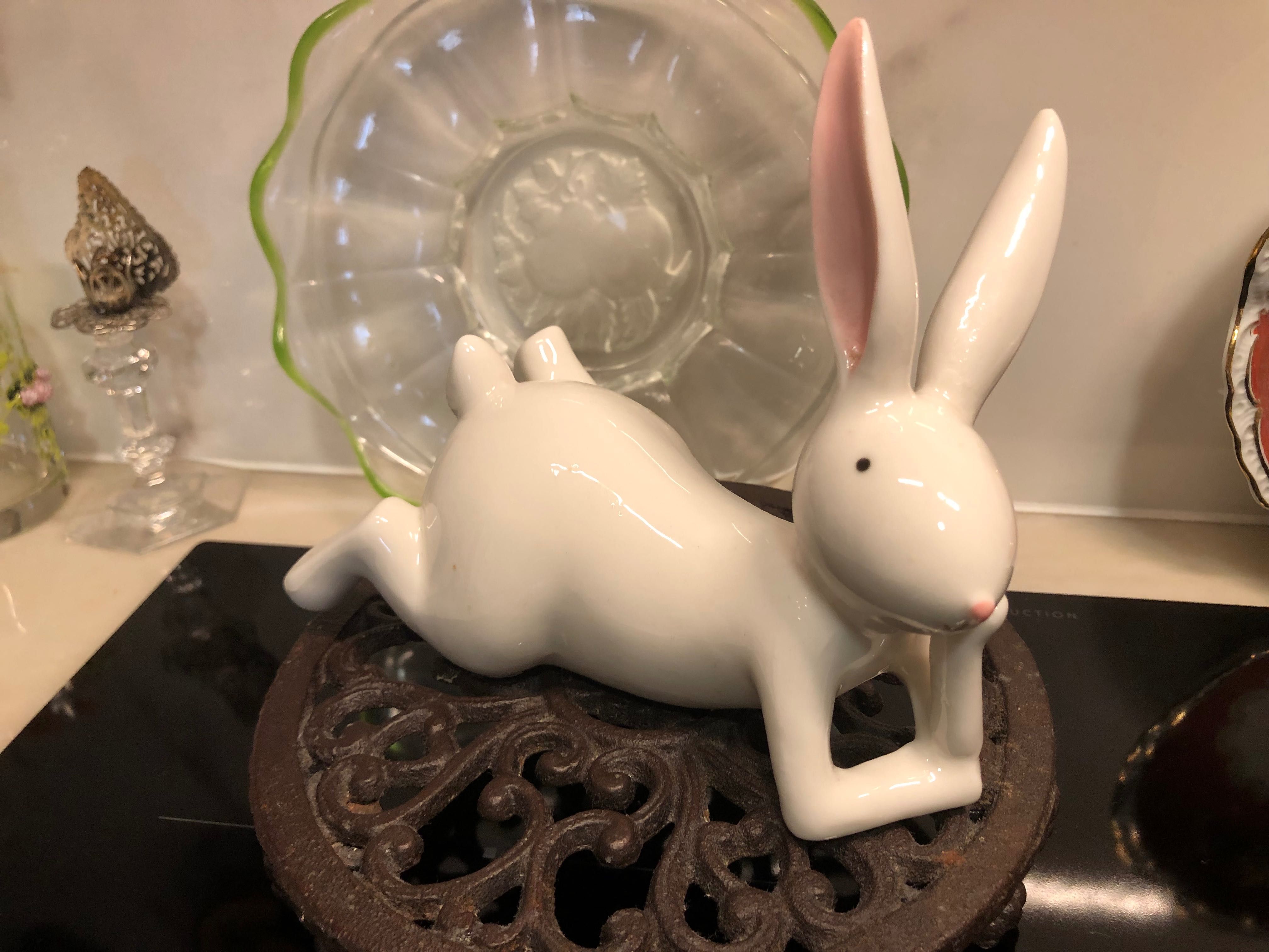 Coelho em porcelana
