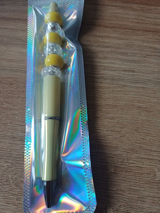 Długopis z koralikami