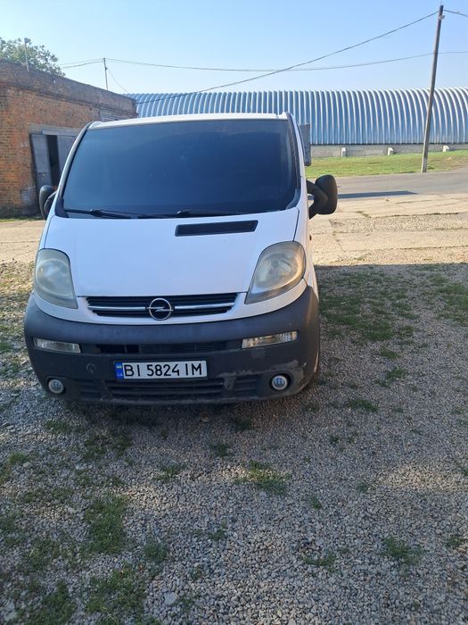 продам надійний опель віваро
