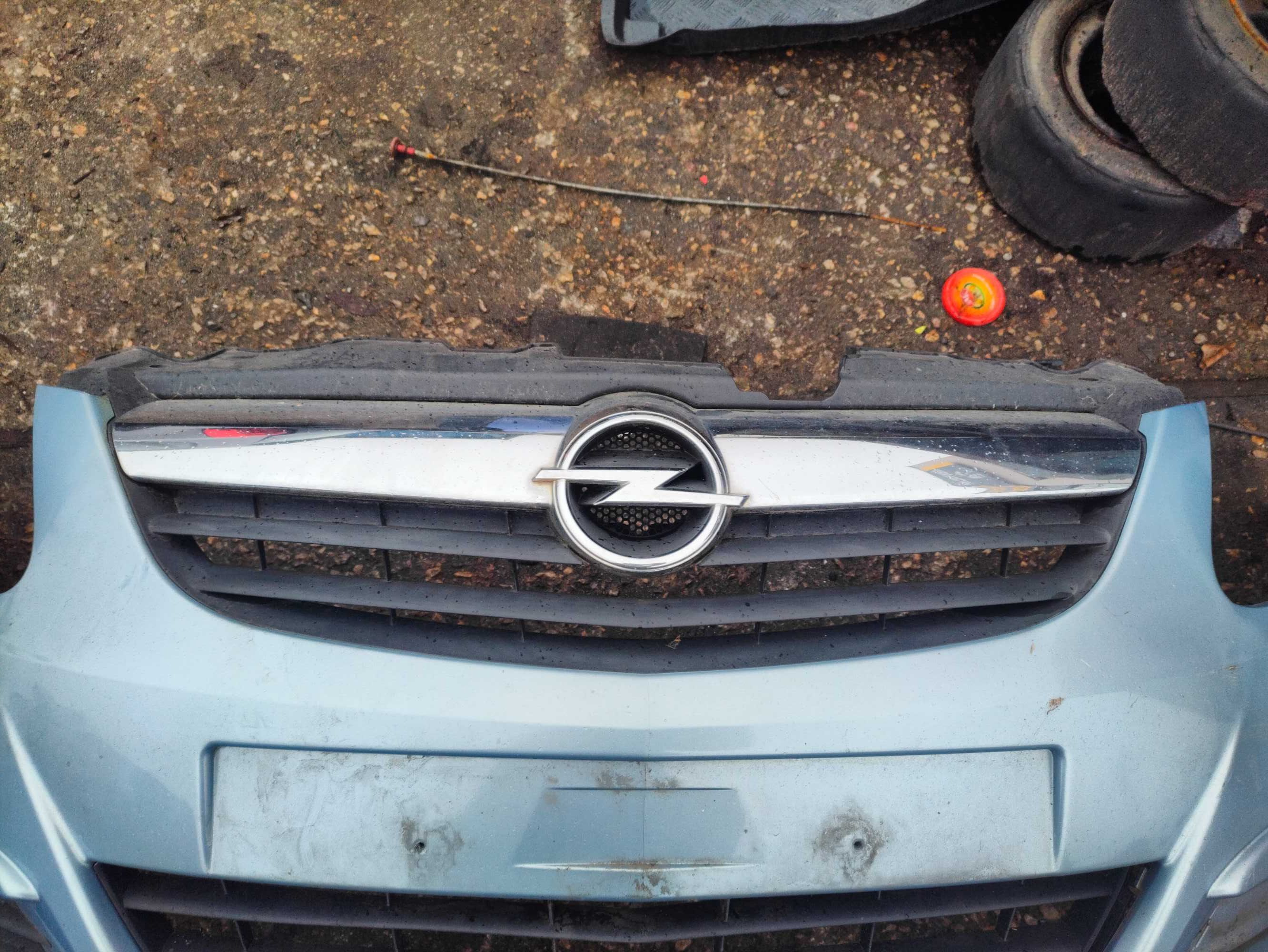Zderzak przód + halogeny +grill Opel Corsa D Z21C