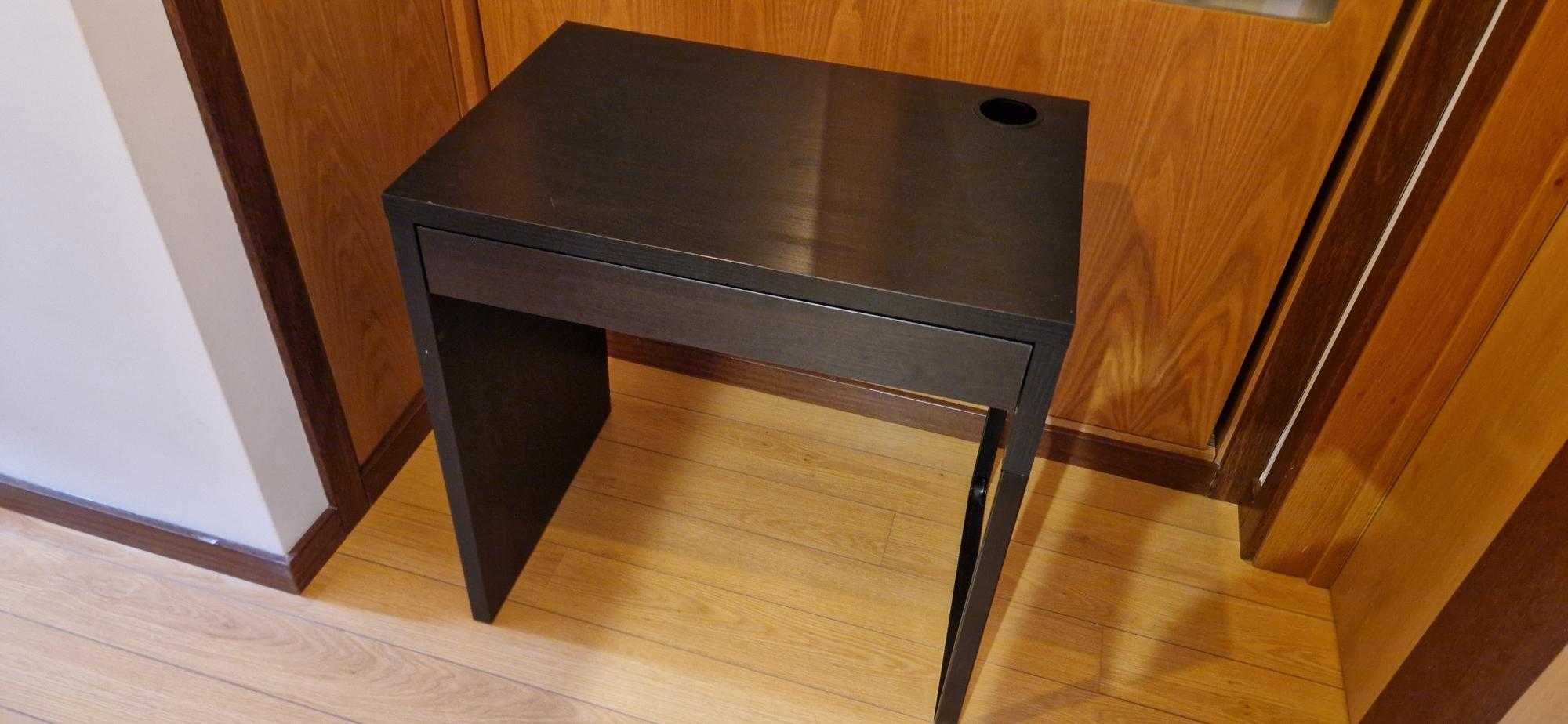 Secretária IKEA MICKE (preto castanho)