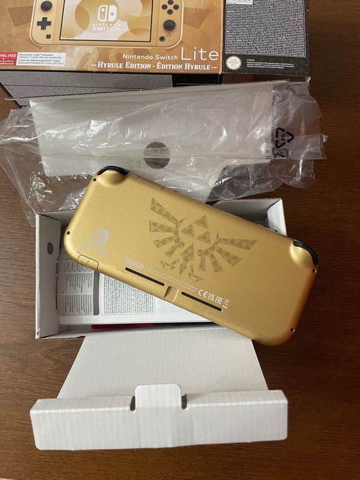 Nintendo Switch Lite Hyrule edition