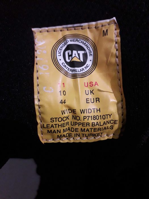 Продам чоловічі шкіряні черевики Caterpillar на лазерній основі