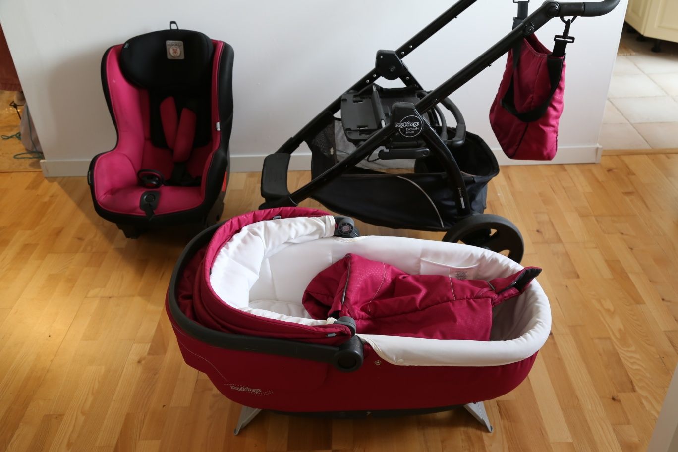 Wózek Peg Perego 3 w 1 + baza+fotelik