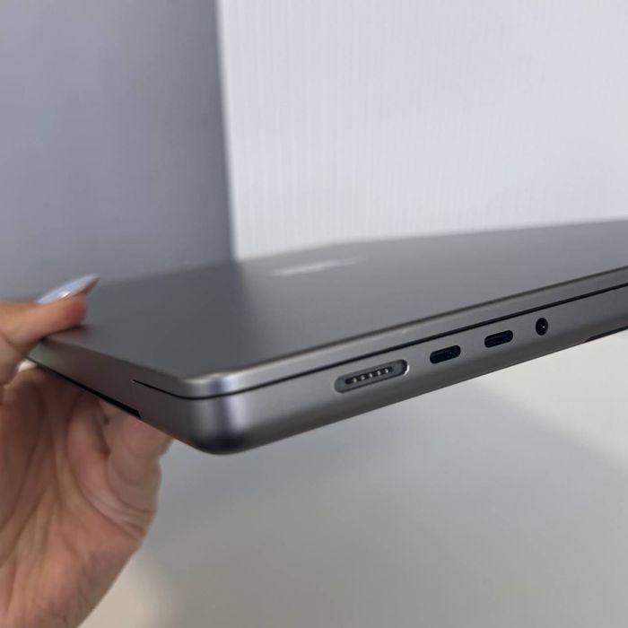 MacBook Pro 16" M1 Pro/16GB/512GB Space Gray 2021 (MK183) Used