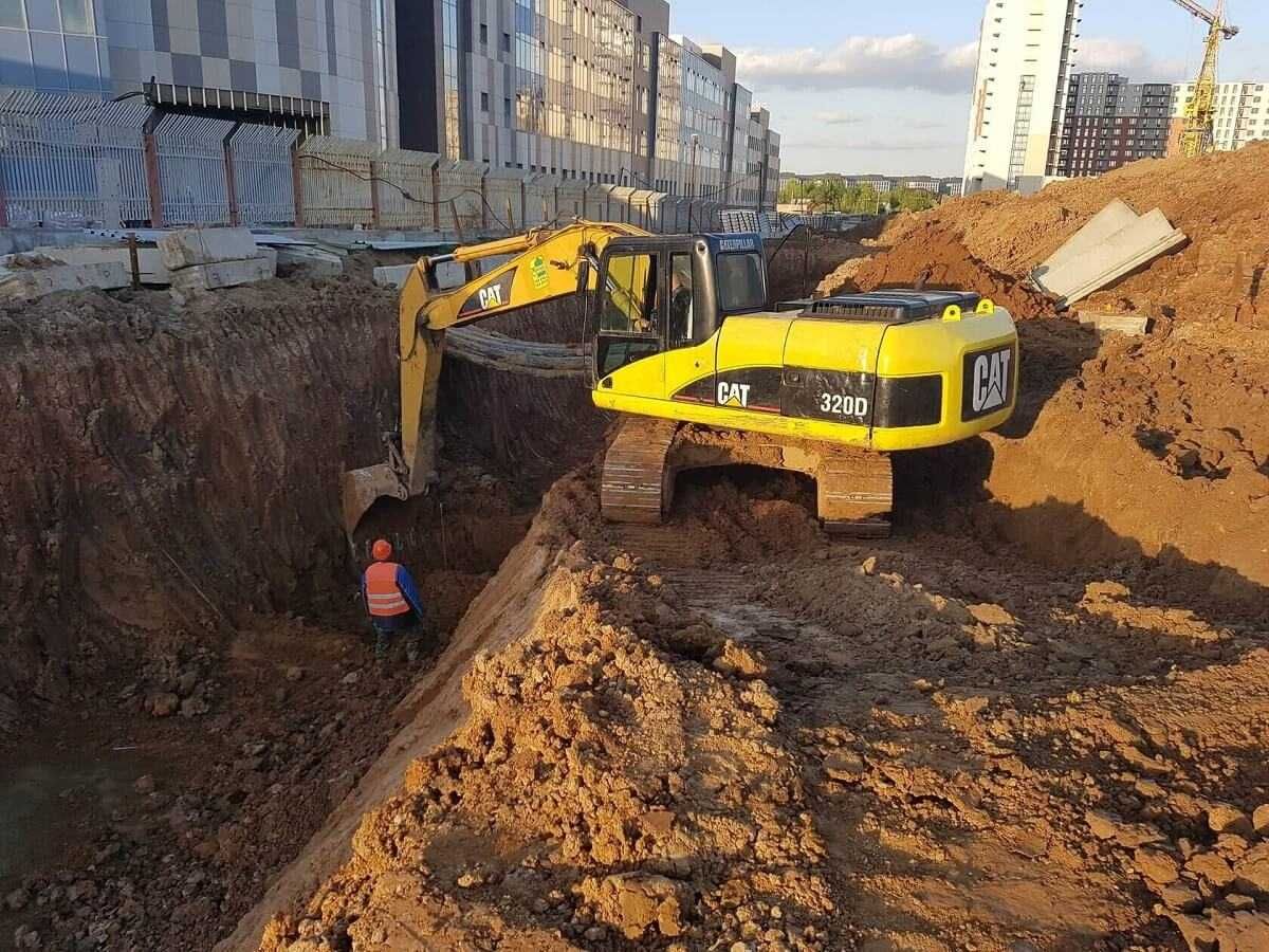 Демонтаж будинків, труб, фундаменту, складу, ангару. Знесення будівлі