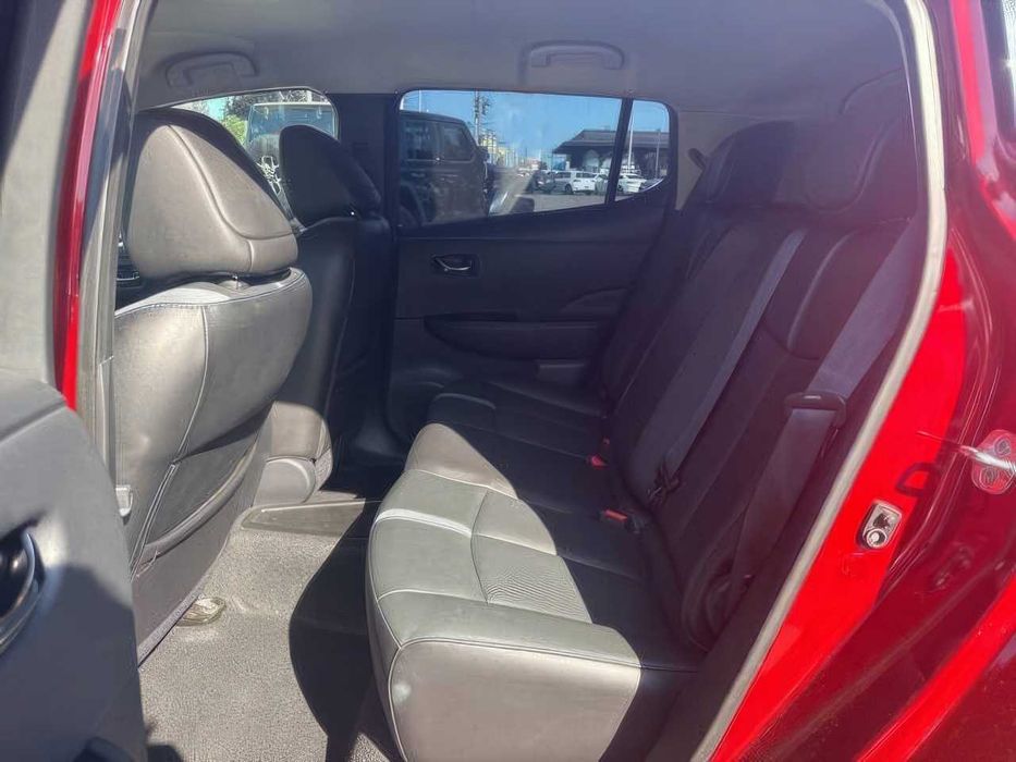 Nissan LEAF SL      2019