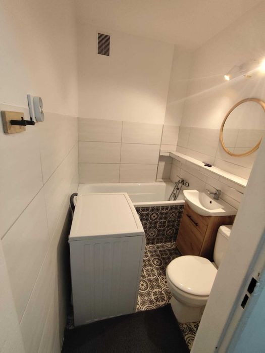 Mieszkanie dwupokojowe 33m2, os. Saperow, NOWA LAZIENKA,