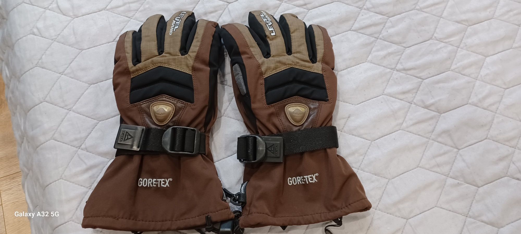 Rękawiczki Level Hand Gore-tex.