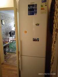 Продам отличный холодильник samsung