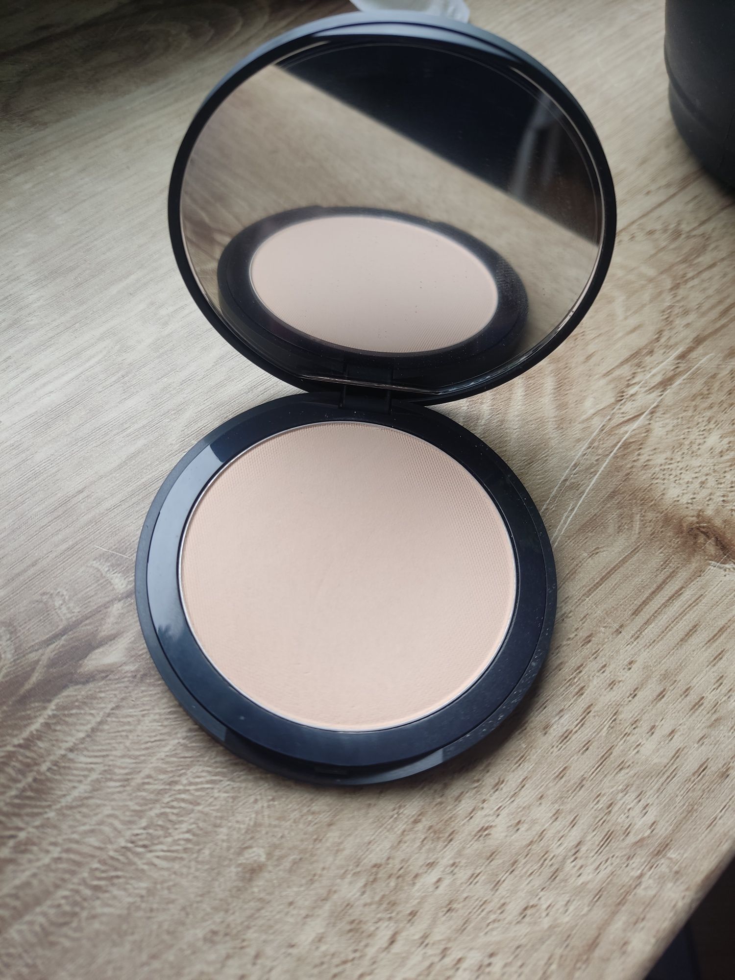Puder nars creek