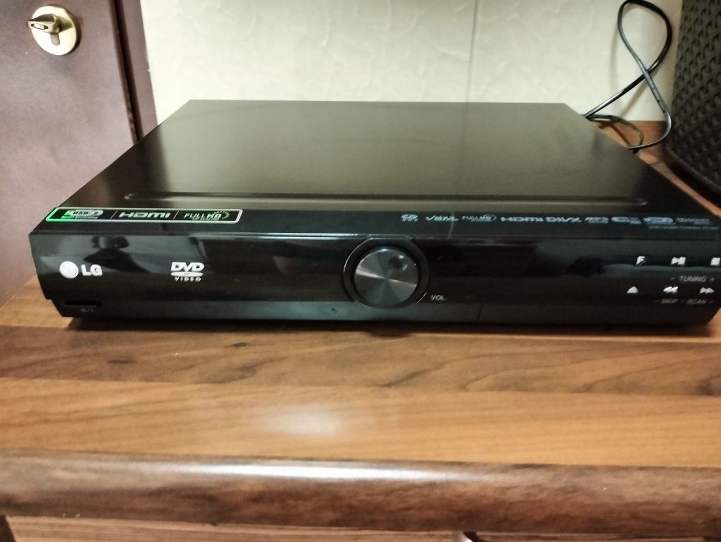Zestaw kina domowego LG model HT306PD