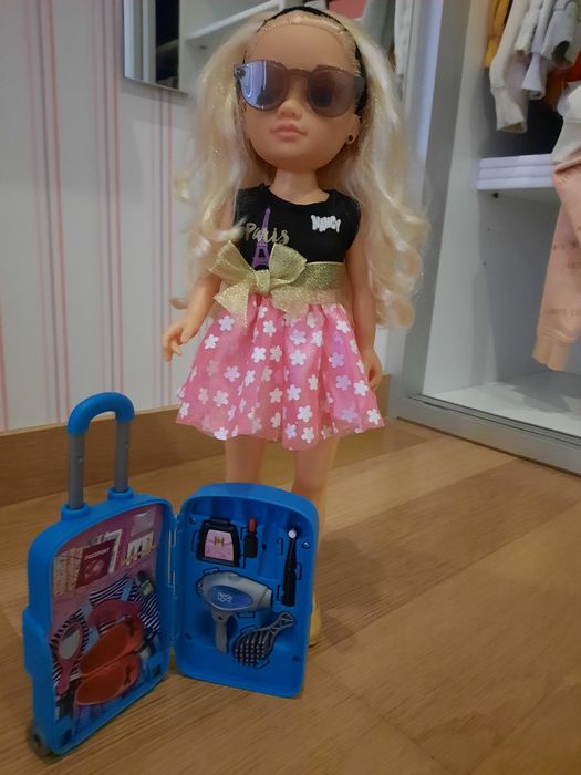 boneca nancy chic paris traveller
