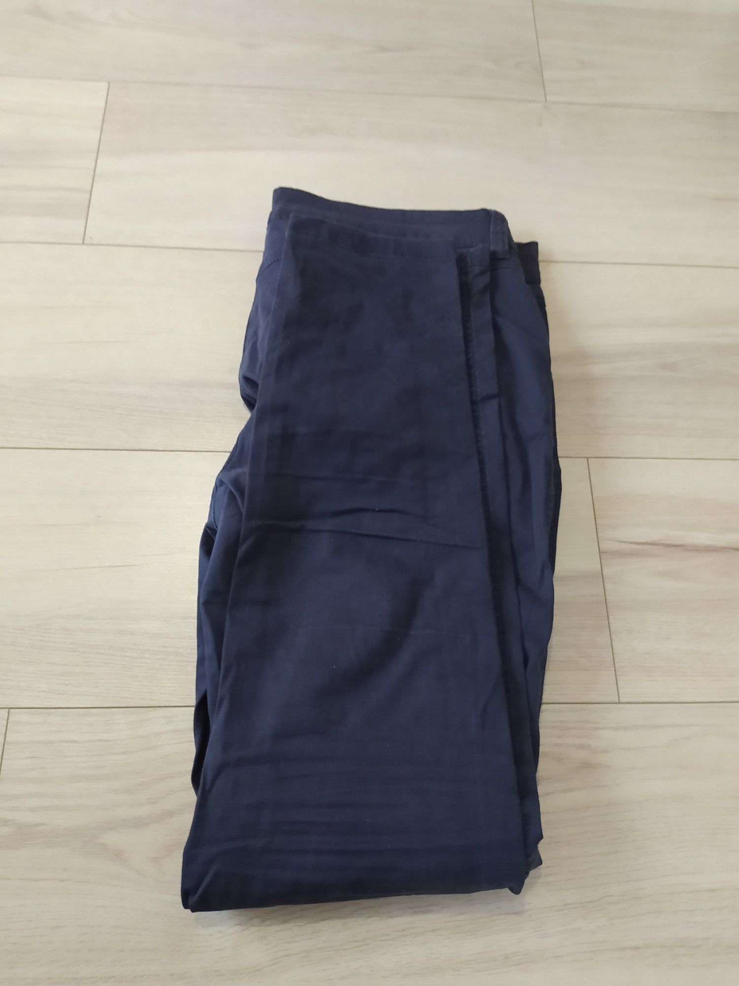 Spodnie damskie rurki 42