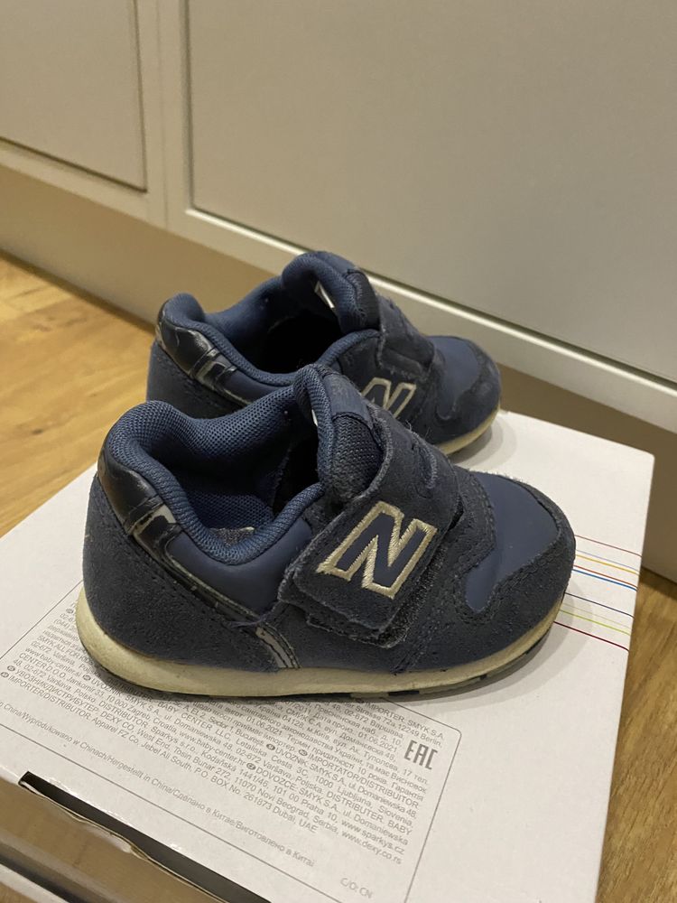 Buty new balance rozmiar 23,5