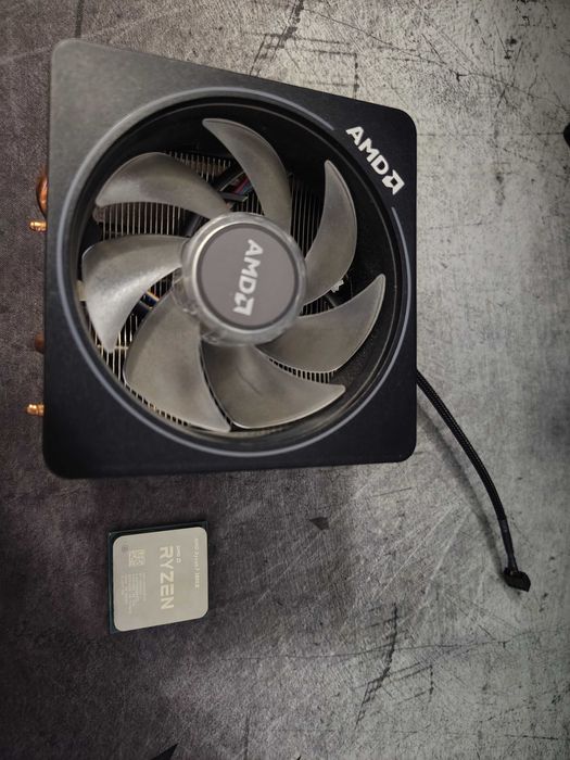 AMD Ryzen 7 3800x + chłodzenie
