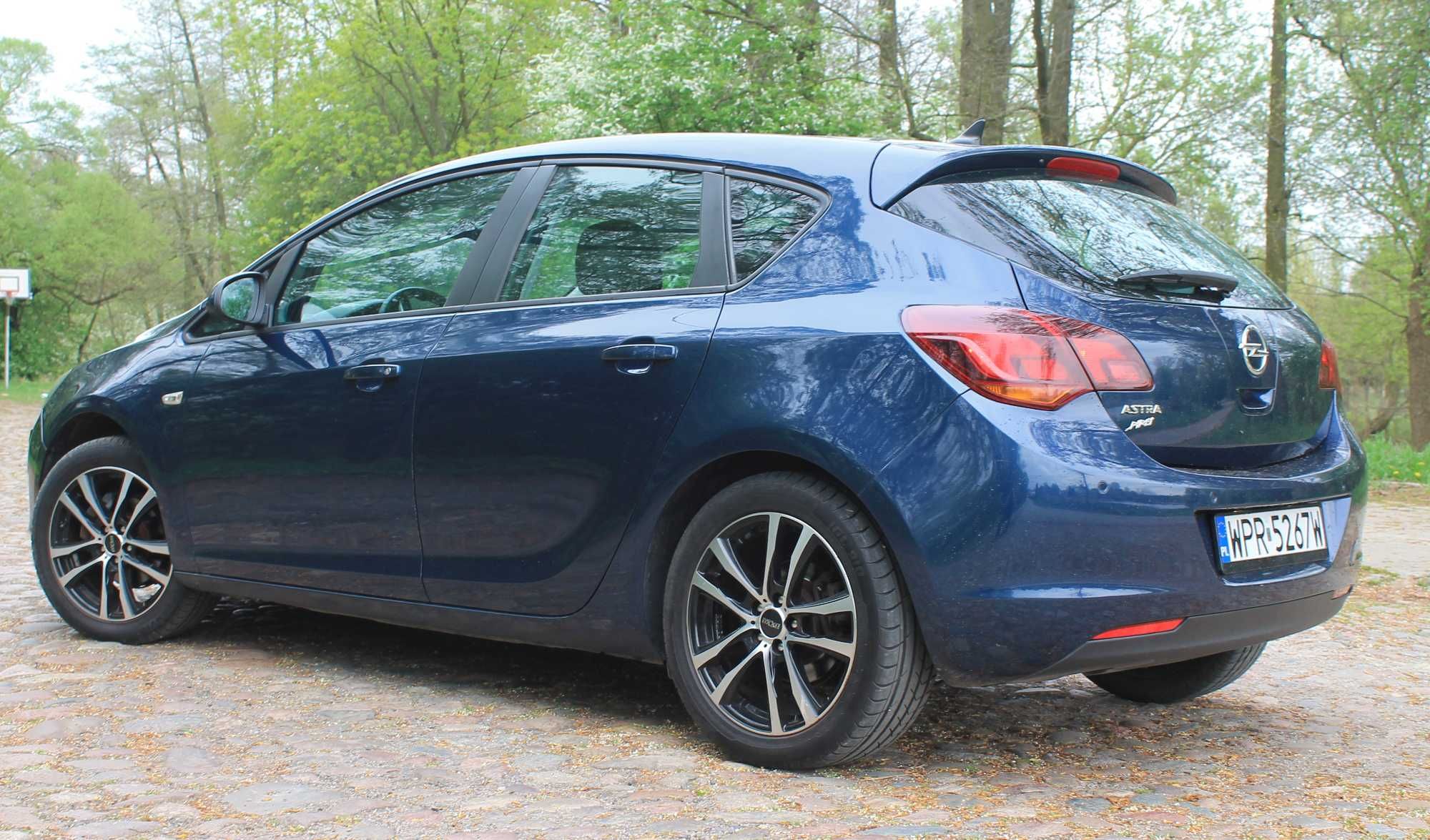 OPEL ASTRA J 1.4 Fajny stan i wyposażenie