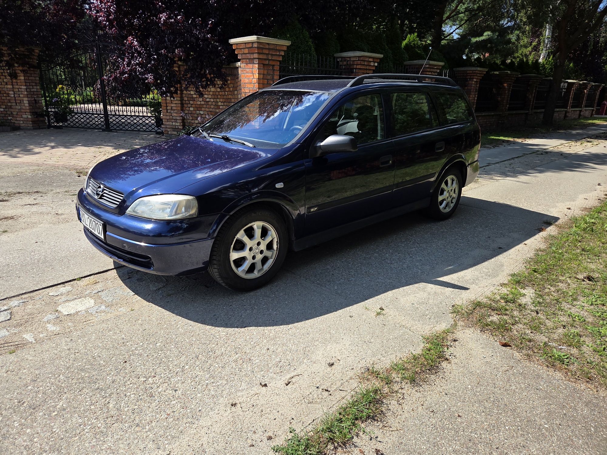 Opel astra 1.6 benzyna