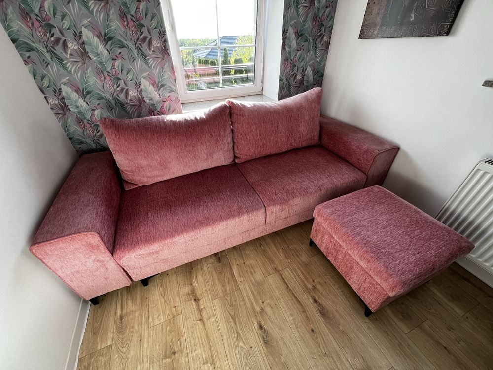 Sofa rozkladana z pufą