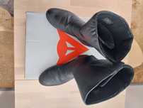 Botas moto marca Dainese