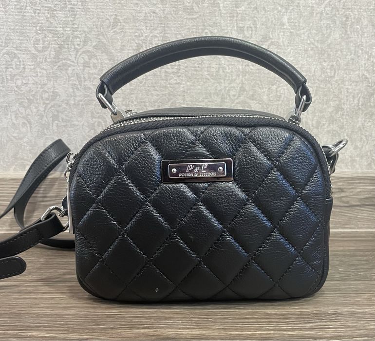 Женская кожаная сумка черного цвета