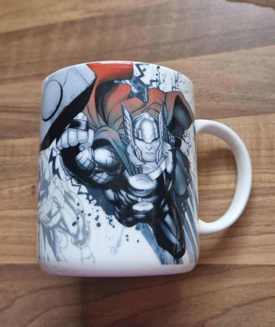 Kubek kolekcjonerski MARVEL Thor z Avengers