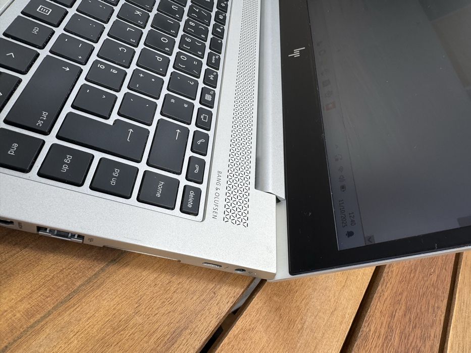 HP i5 8gb ram 256gb ssd