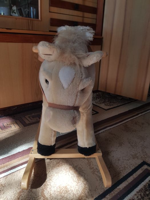 Лошадка-гойдалка