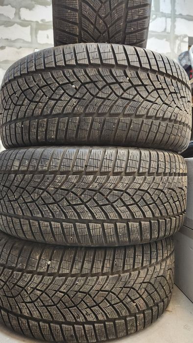 Goodyear UltraGrip Performance + 275/40 R21 107V XL Зима 4шт