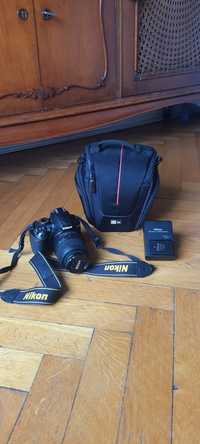 Cyfrowa lustrzanka aparat Nikon D3100 z obiektywem 18-55 + torba