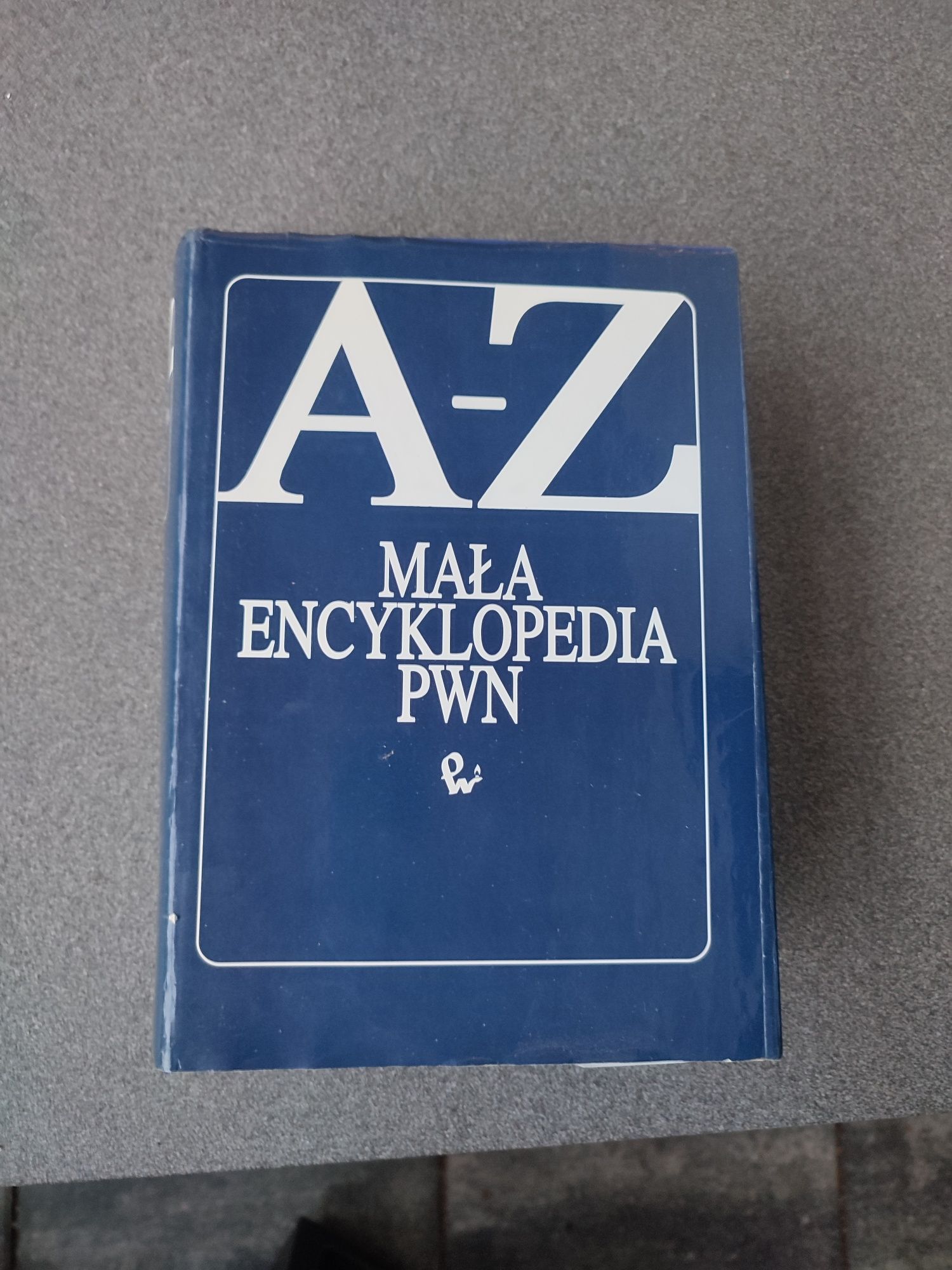 Mała encyklopedia Pwn A-Z
