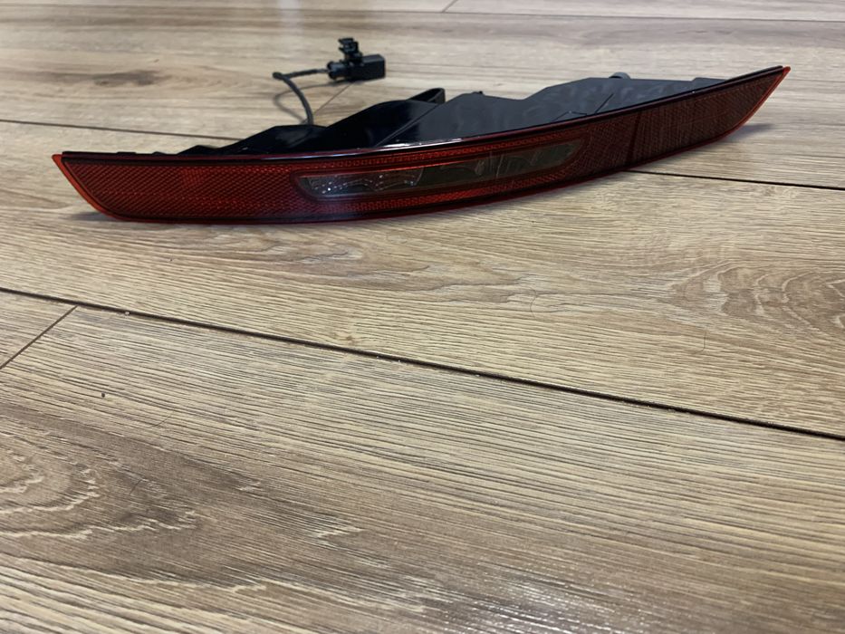 Ліхтар задній правий Porsche macan  95B945726J