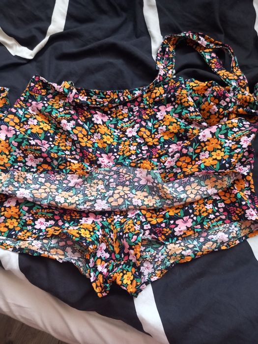 Spódnico-spodenki stan bardzo dobry.