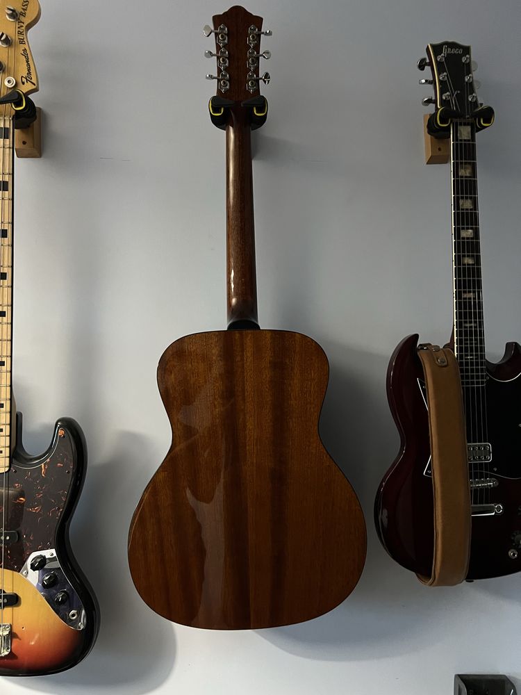 Guild OM-120 NAT lity mahoń