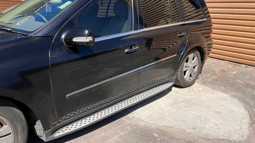 Дверь Mercedes GL X164 ML W164 двері дверька ГЛ МЛ 164 С197 С775 двери