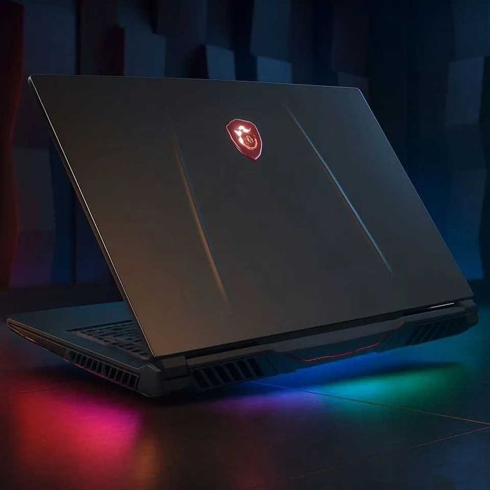 Геймерский ноутбук (8Гиговая видеокарта RTX) Киберпанк, Сталкер 2