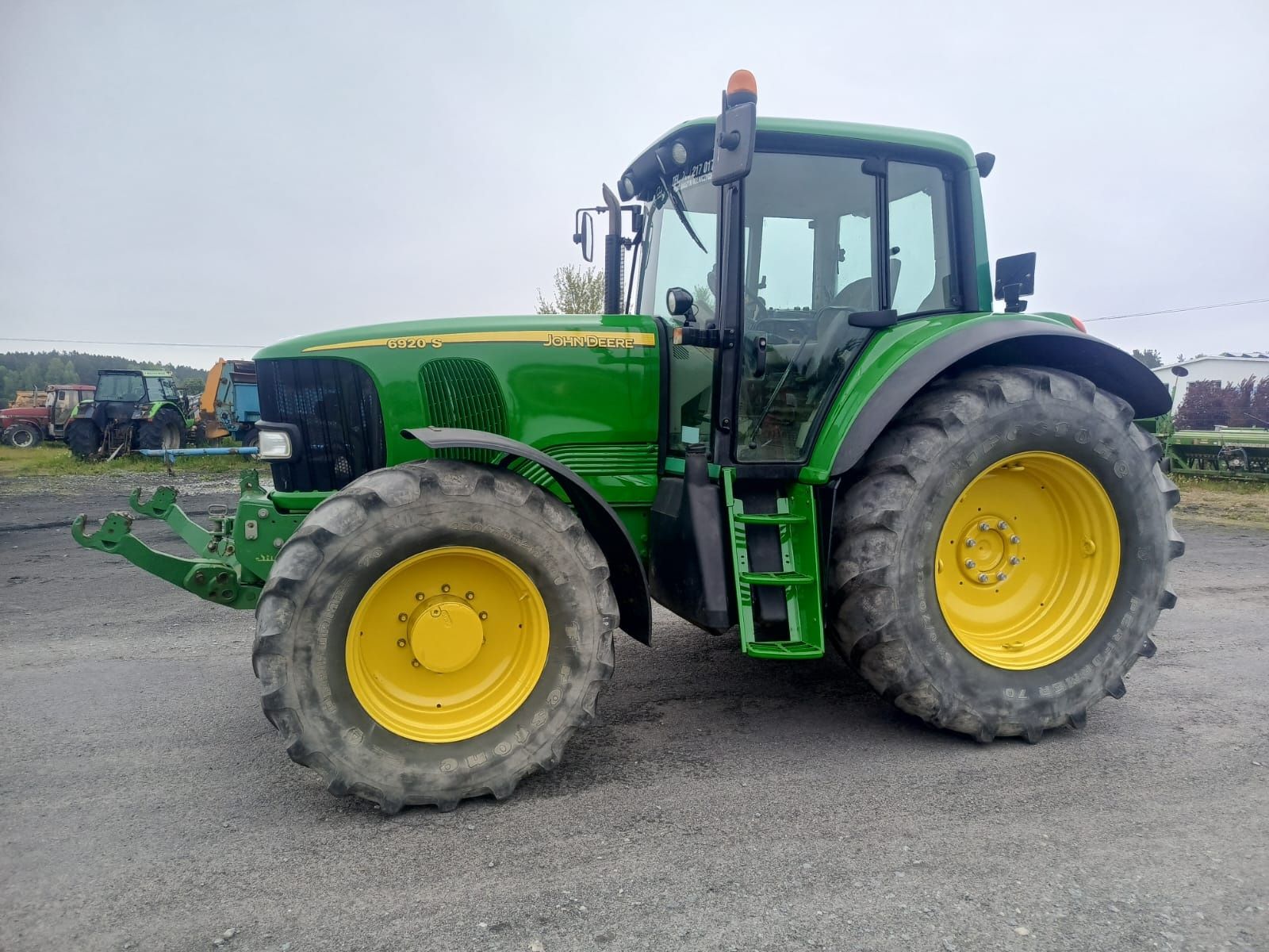 John Deere 6920 s z Tuzem Sauter,/TLS/ Amortyzowana Kabina/ 160 km