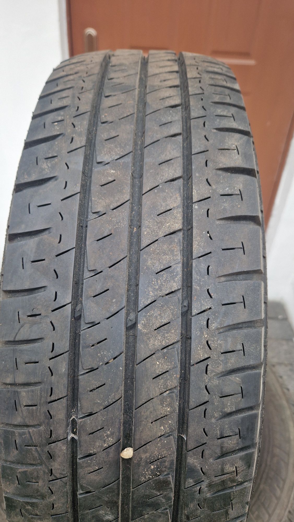 Michelin Agilis 215/70R15C