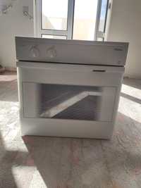 Forno de encastre Balay mod 502