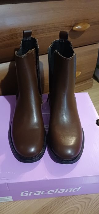 Nowe kozaczki damskie rozm. 36