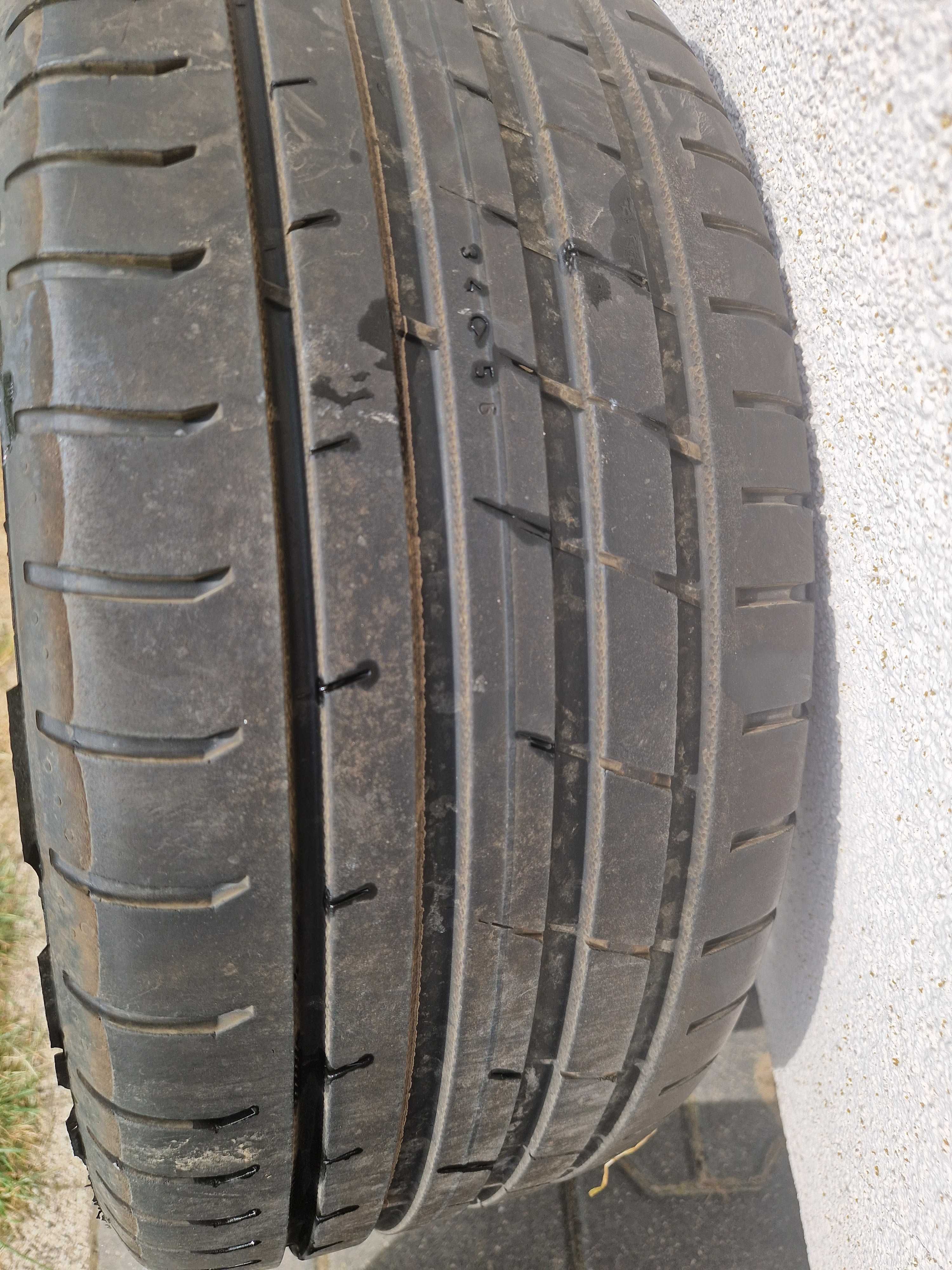 BMW Felgi + opony letnie z 2022 Nokian, 225/40/R18 jak nowe